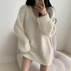 Mid length V-Neck Sweater