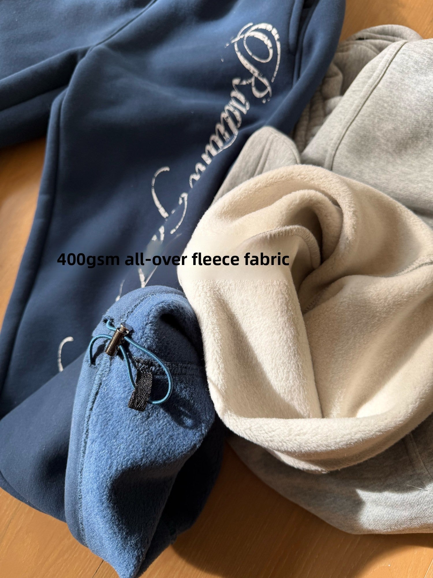Printed fleece cuffed sweatpants, 400gsm fleece fabric detail