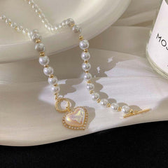Aesthetic pearl necklace