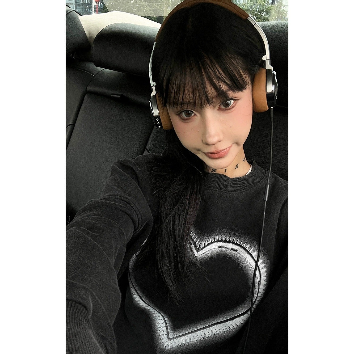 Vintage Washed Old Love Round Neck Sweater - fairypeony