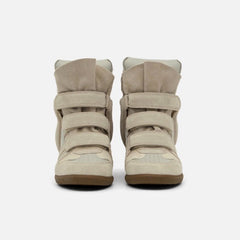 Inside-heeled high-top shoes