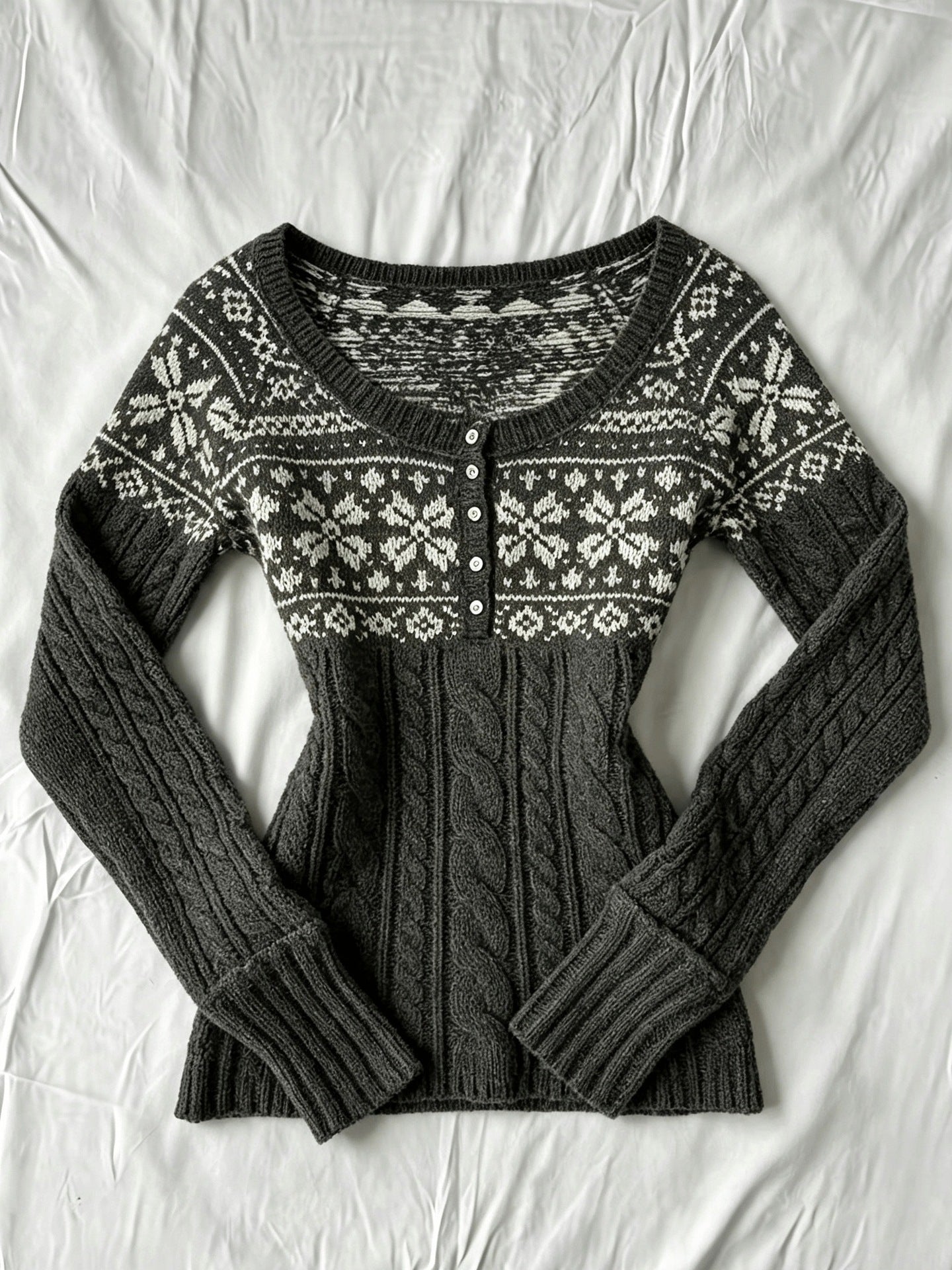 2000s Fair Isle Cable Knit Round-Neck Button Cardigan