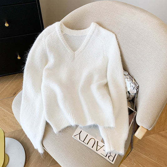 Elegant V-Neck Soft Pullover Sweater – Fluffy Mohair-Like Knit in 4 Colours S–XL