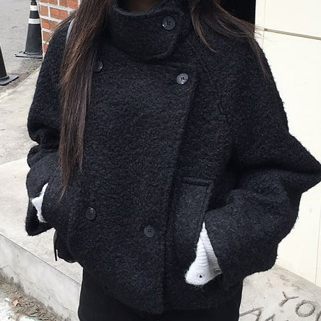 Loose quilted jacket with fluffy trim in black, street style