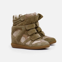Inside-heeled high-top shoes