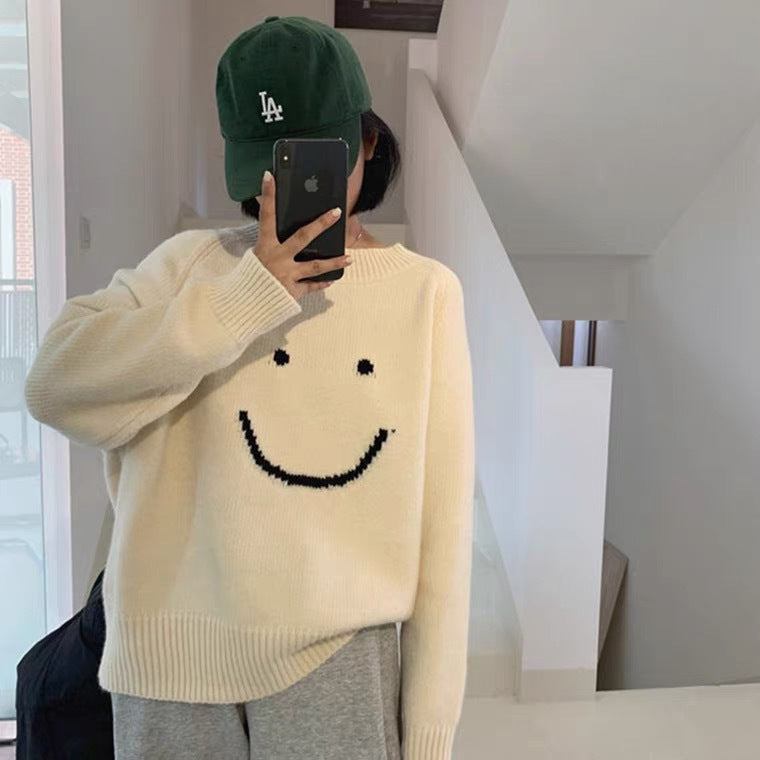 Smiley Face Oversized Sweater - fairypeony