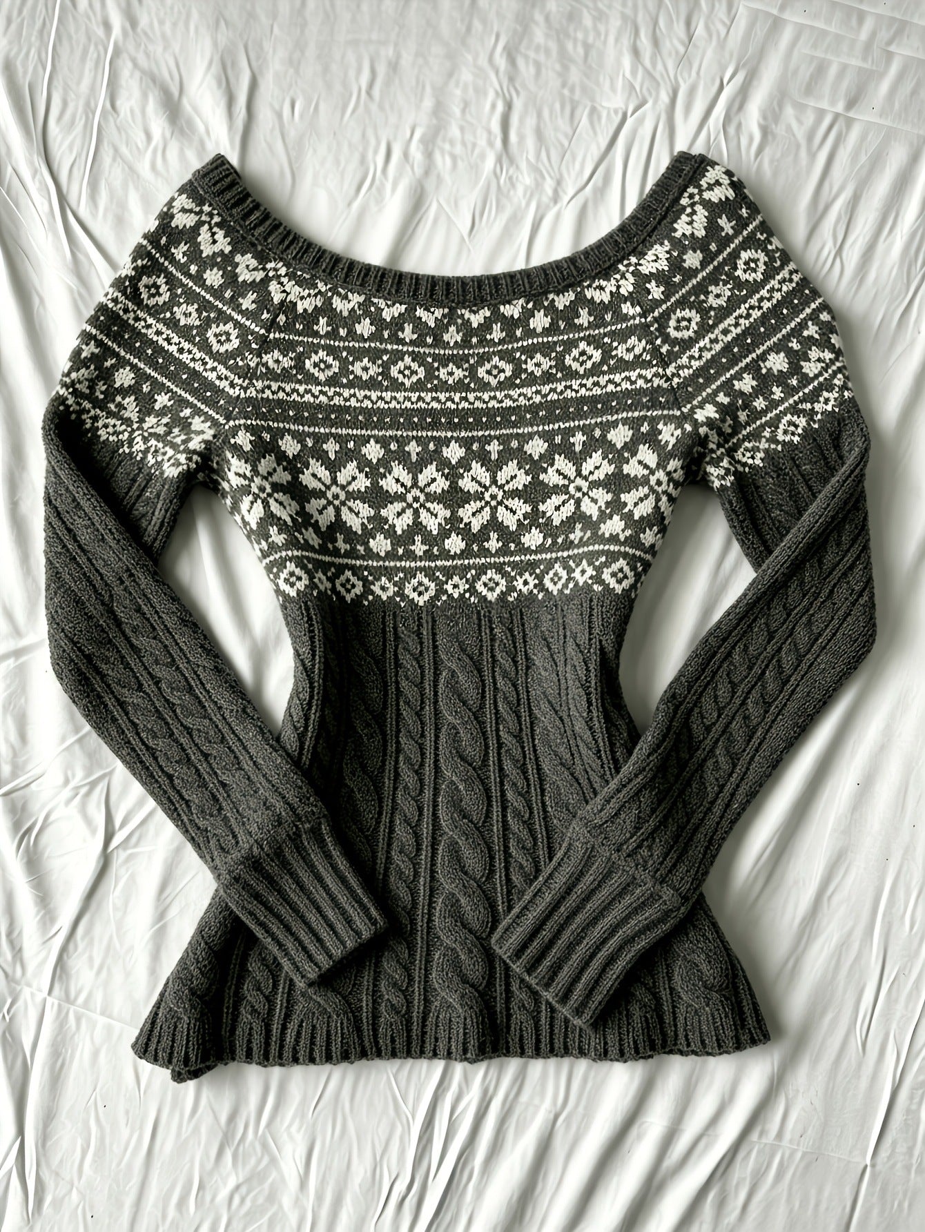 2000s Fair Isle Cable Knit Round-Neck Button Cardigan