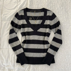 2000s Retro Striped V-Neck Slim Sweater – Dark Gray, Brown ; Lotus, S–L