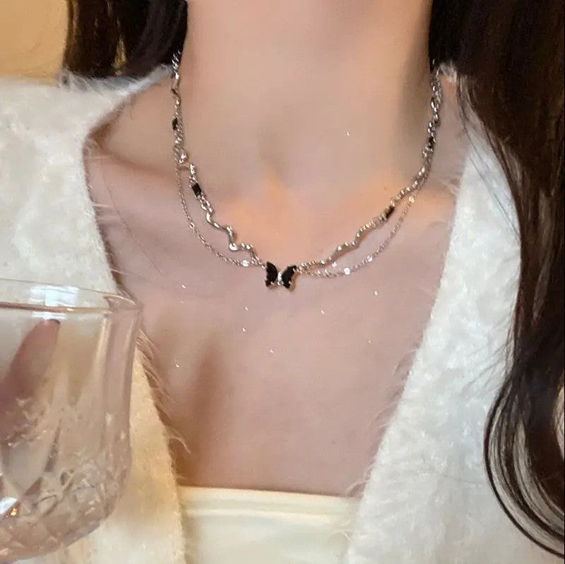 Pearl and Rhinestone Pendant Necklace - fairypeony