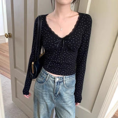 V-Neck Lace Patchwork Floral Long Sleeve Tee