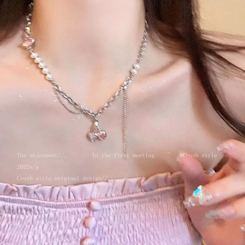Pearl and Rhinestone Pendant Necklace - fairypeony
