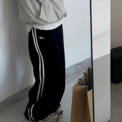 Piping Details Embroidery Logo Baggy Sweatpants