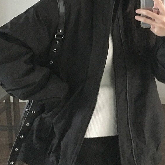 Stand-up collar pleated pilot sleeve padded jacket in black, worn open