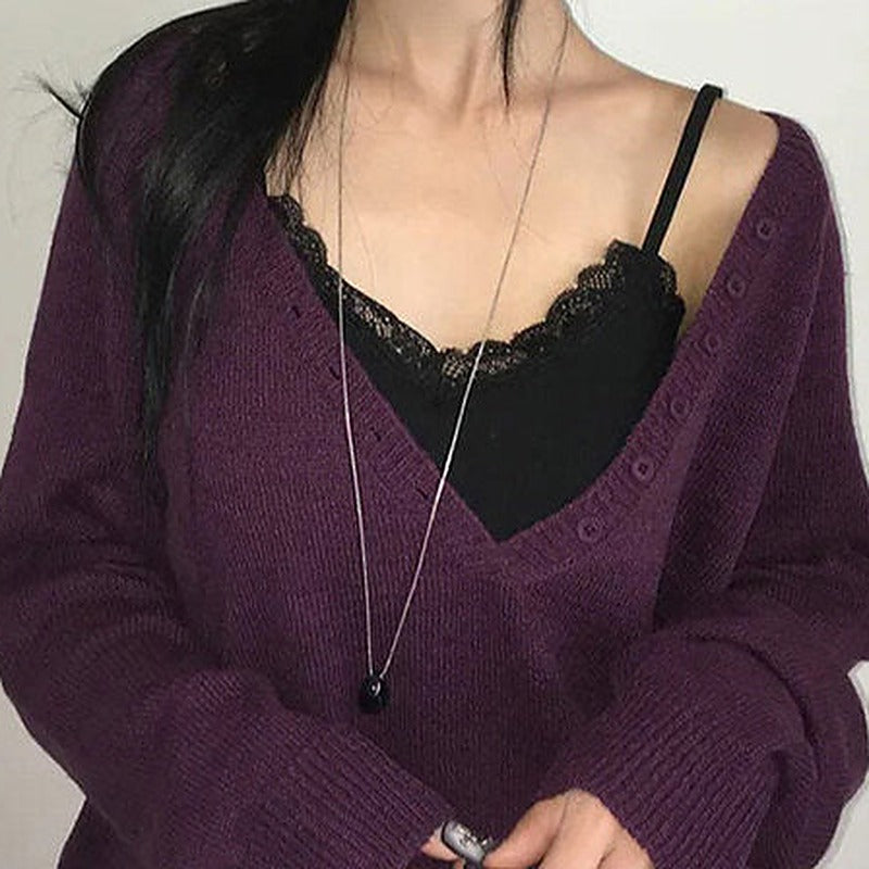 V-neck button knitted cardigan in purple, V-neck detail