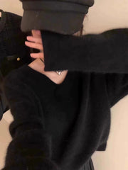 Women?s knitted pullover sweater