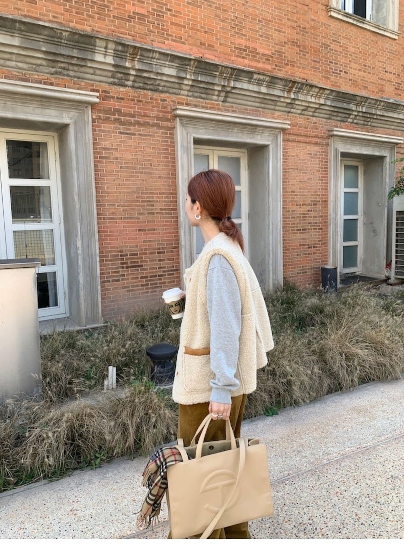 Reversible Lambswool Trim Sleeveless Jacket - fairypeony