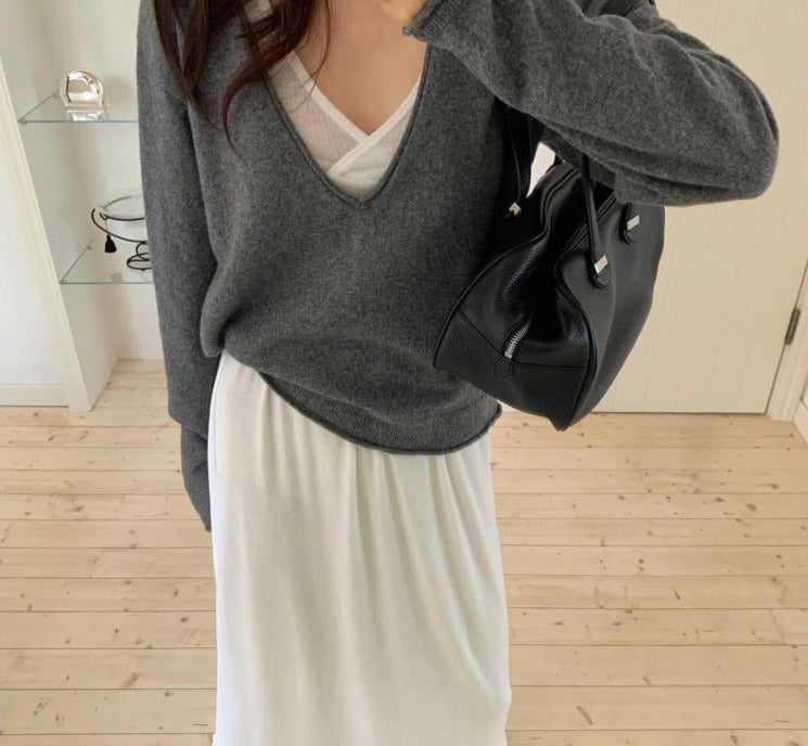 V-neck long sleeve loose knit sweater in Dark Gray