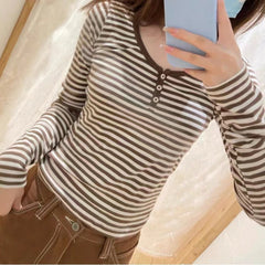 Round-neck fitted women's long-sleeved T-shirt