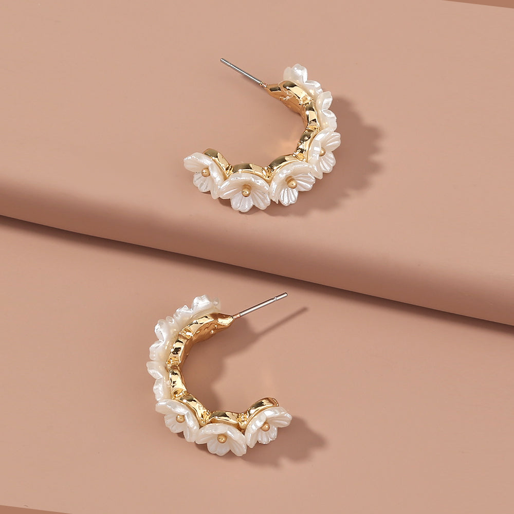 Resin White Flower Type C Stud Fashion, , women clothing, resin-white-flower-type-c-stud-fashion, , fairypeony