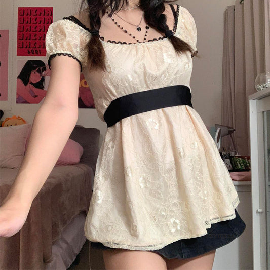 Vintage Lace Trim Round Neck Puff Sleeve Tee