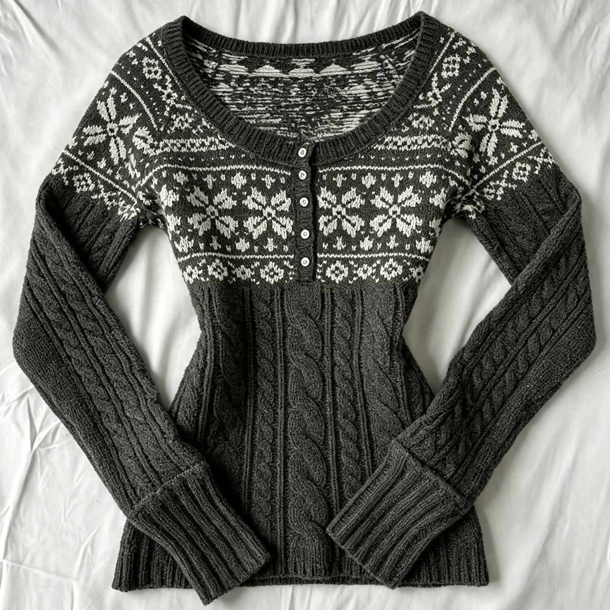 2000s Fair Isle Cable Knit Round-Neck Button Cardigan – Jacquard Snowflake Knit in Dark Gray S–XXL