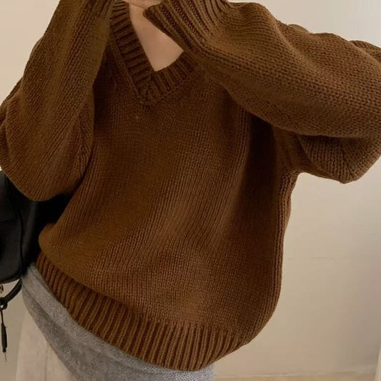 Vintage twist V-neck knit sweater in brown