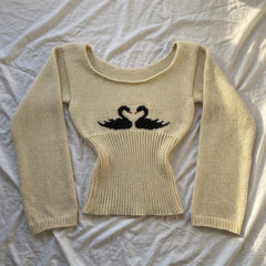 2000s Swan Pattern Knitted Sweater – Coquette Waist-Cinch Pullover in Off-White S–L