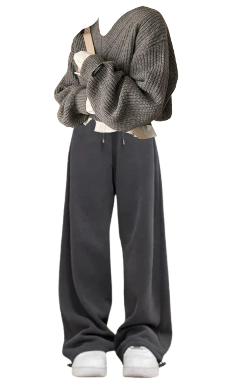 OOTD: Oversized Cropped Sweater + Vintage Solid Color Baggy Sweatpants