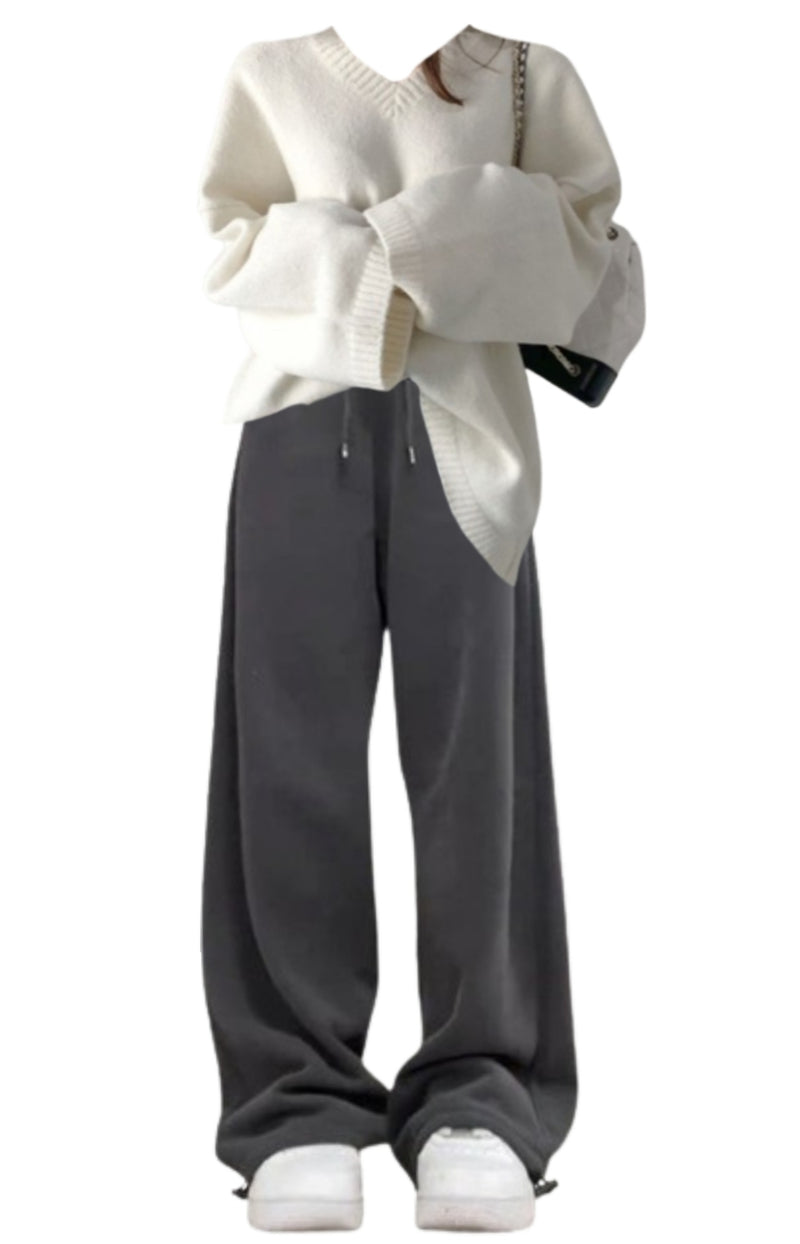 OOTD: Solid Color Sweater + Solid Color Baggy Sweatpants