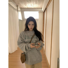 Relaxed-Fit Letter Print Sweatshirt – One Size