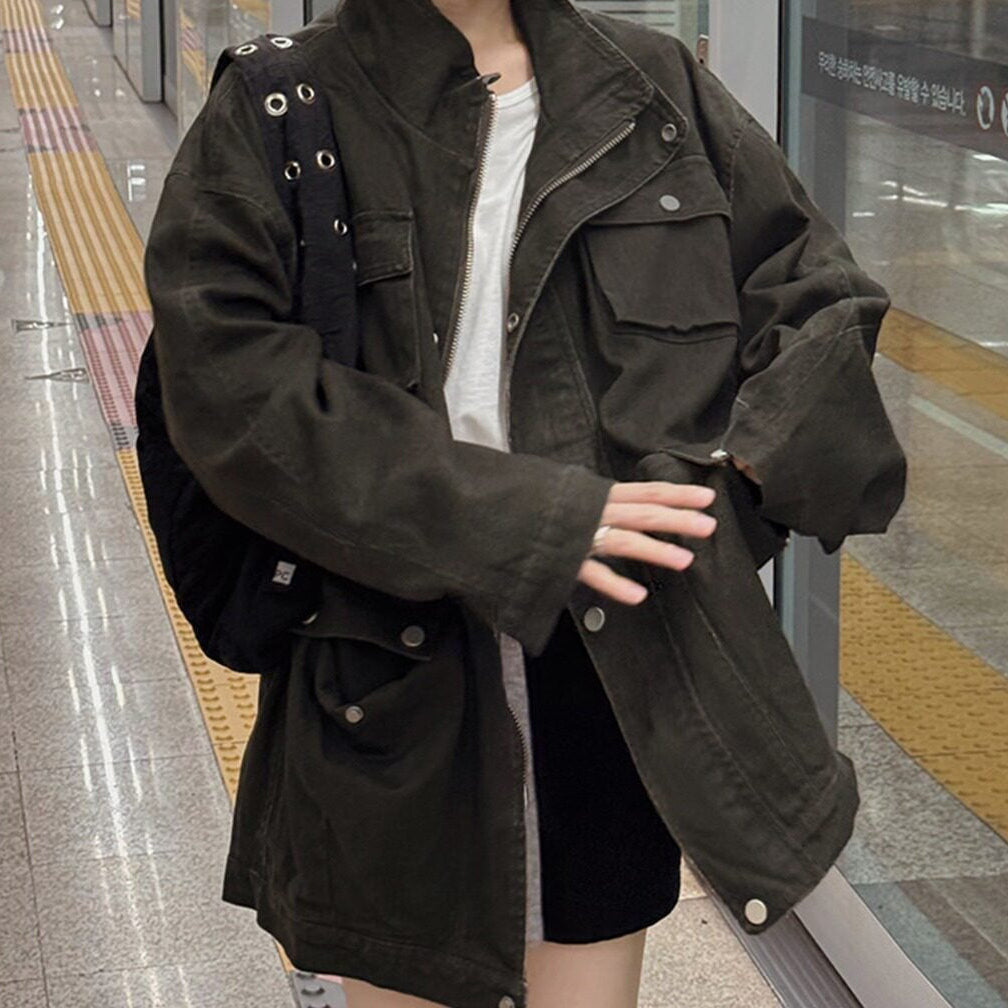 Retro distressed multi-pocket workwear trench coat in Dark Green