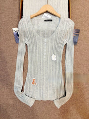 Cotton knitted sweater with a vintage round neck and long sleeves