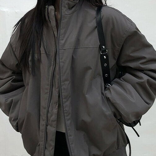 Stand-up collar pleated pilot sleeve padded jacket in dark gray, front view