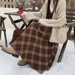 Vintage Plaid Print Flared Maxi Skirt