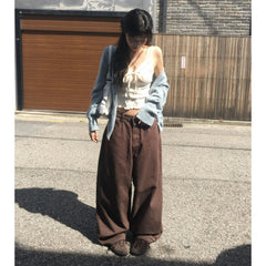 High-Waist Curved Wide-Leg Jeans – Banana Cut Denim Trousers