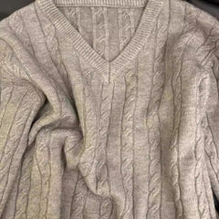 V-neck relaxed and elegant soft twisted knitted sweater