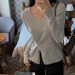 V-neck Split Waist Long Sleeve Knitted Tee