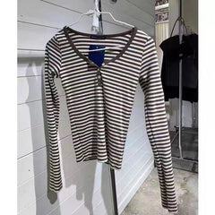 Round-neck fitted women's long-sleeved T-shirt