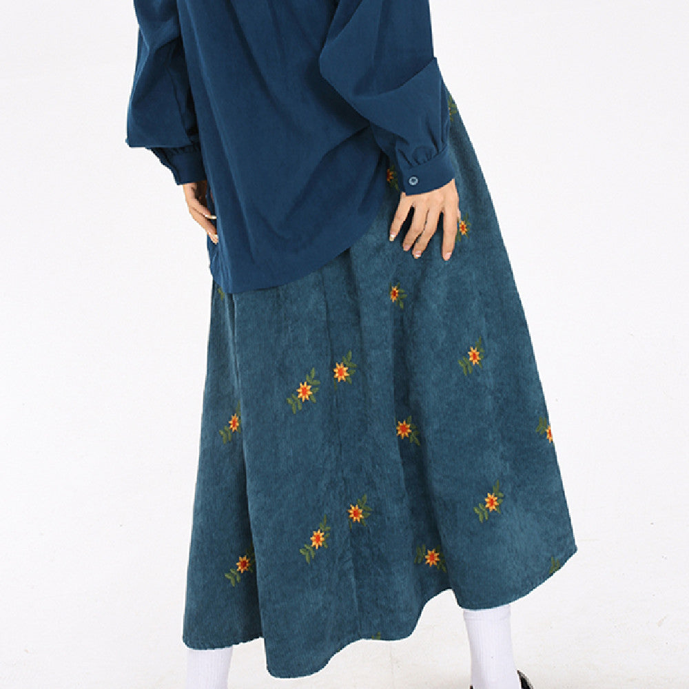 Daisy Embroidered Skirt