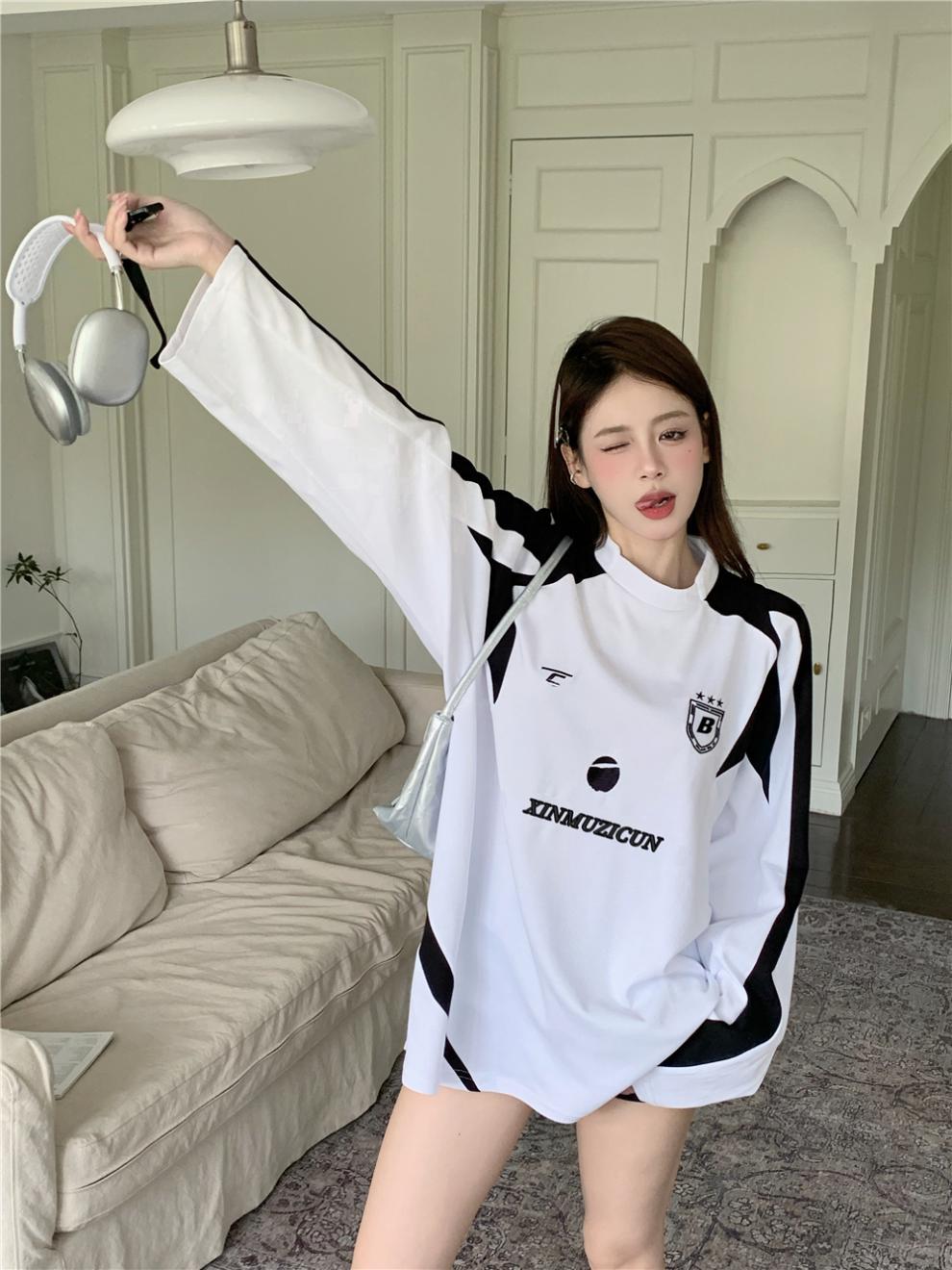 Contrast Color Embroidery Print Oversized Sweatshirt - fairypeony