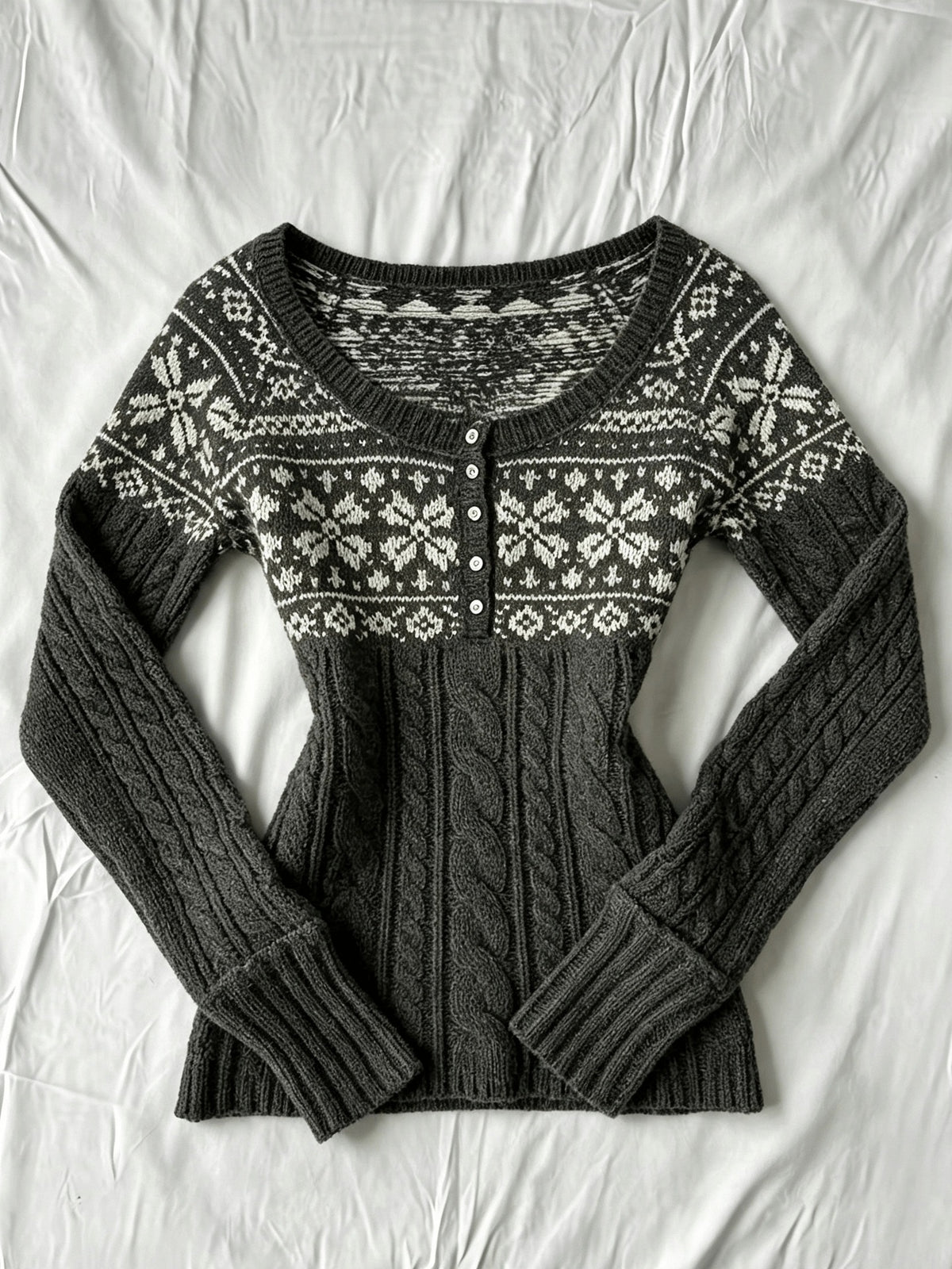 Women's round-neck button-up cardigan