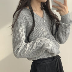 Vintage Cable Knit V-Neck sweater