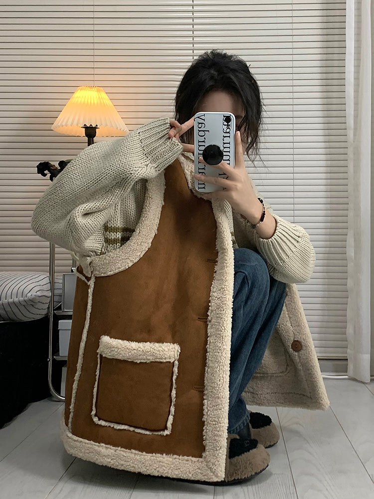 Reversible Lambswool Trim Sleeveless Jacket - fairypeony