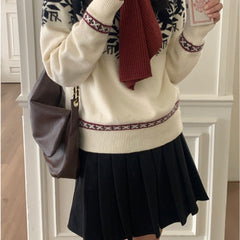 Round Neck Vintage Print Pullover Sweater