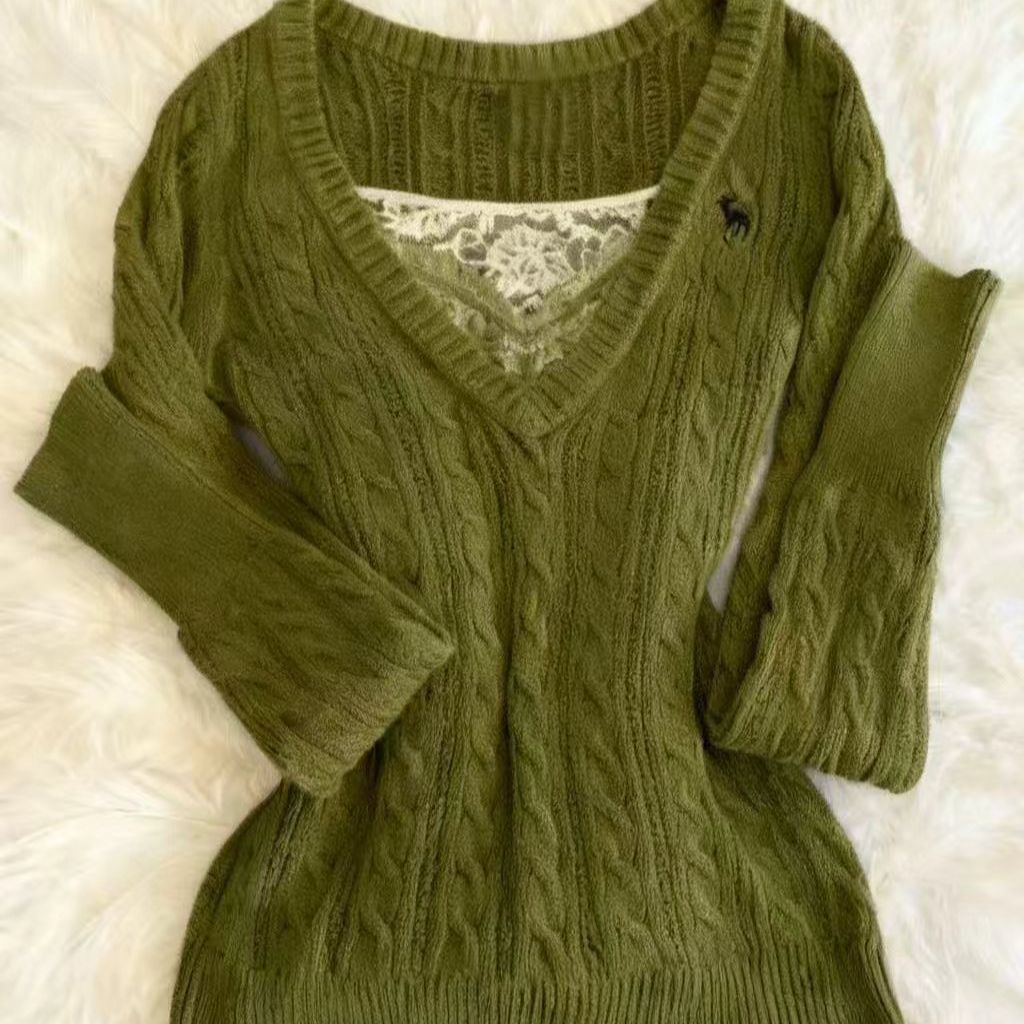 Lace Patchwork Knit Sweater with Waist-Cinching Design