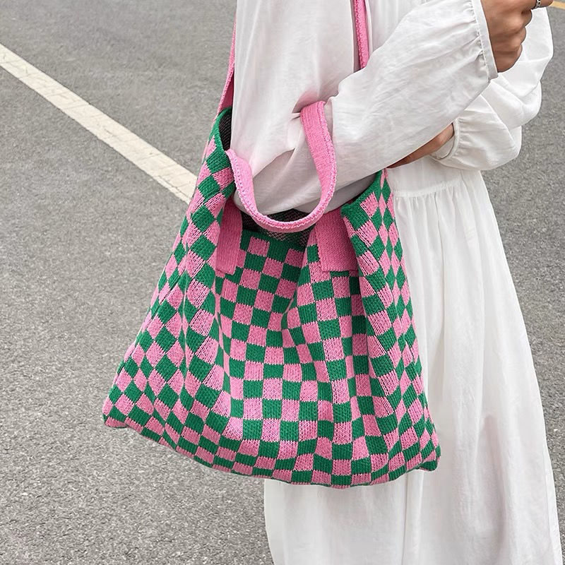 Aesthetic Checkered Print Knitted Tote Bag