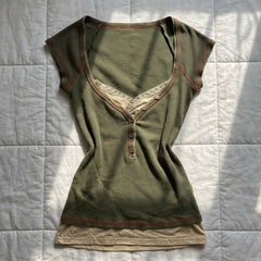 2000s Vintage Square-Neck Short-Sleeve Top – Faux Two-Piece Lace Cami in Green S–L