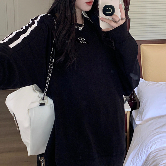 OOTD: Striped Sleeve Sweatshirt + Boyfriend Jeans + Large Canvas Satchel Bag
