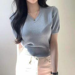 V-neck Solid Color Short Sleeve Knitted Tee