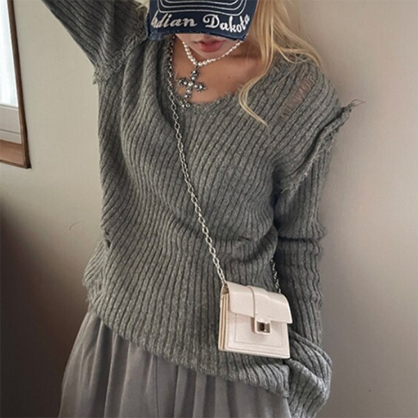 Ribbed Tattered V Neck Sweater - fairypeony